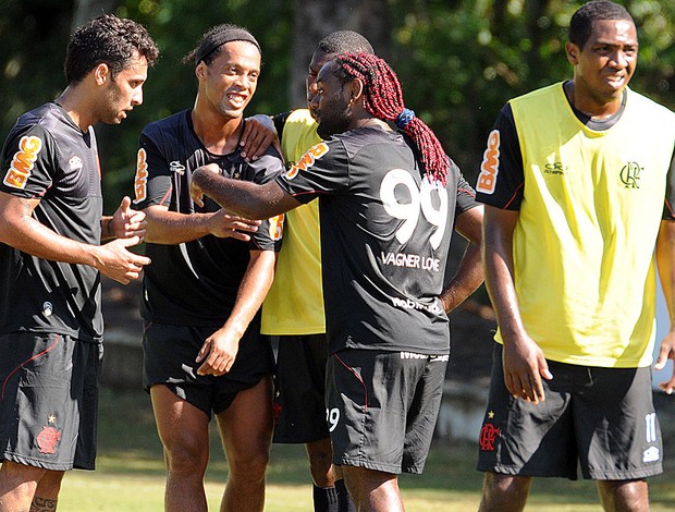 Ronaldinho, Love e Ibson, Flamengo (Foto: Alexandre Vidal / Fla Imagem)