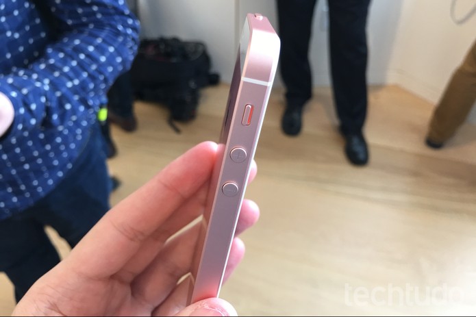 iPhone SE (Foto: Thássius Veloso/TechTudo) iPhone SE (Foto: Thássius Veloso/TechTudo)