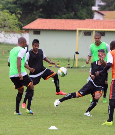 Treino Flamengo-PI (Foto: Abdias Bideh/GloboEsporte.com)