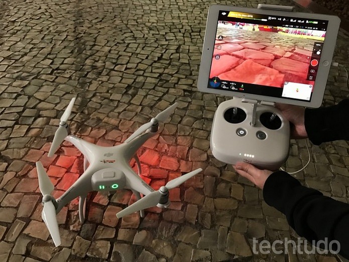 Apesar de ser 4K, câmera embutida não permite usar outros aparelhos (Foto: Anna Kellen Bull/TechTudo)