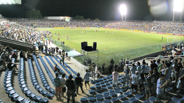 Estádio Presidente Vargas (Foto: Kiko Silva/Agência Diário)