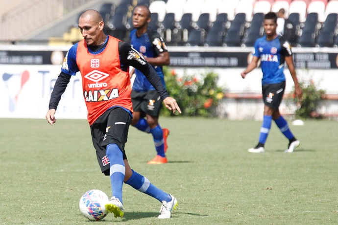 Guinazu, Treino Vasco (Foto: Marcelo Sadio / Vasco.com.br)