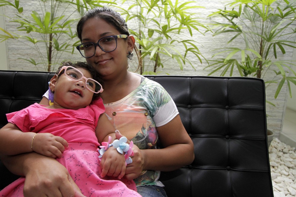 Crianças começaram a receber óculos elentes corretivas, nesta terça-feira (16), na sede da Secretaria Estadual de Saúde (Foto: Ascom/SES)