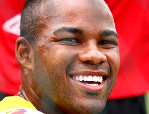 Fernandinho no treino do São Paulo (Foto: Luiz Pires / VIPCOMM)