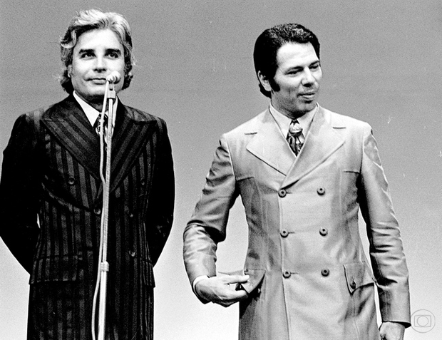 Silvio Santos e Cid Moreira na Globo (Foto: Memória Globo)