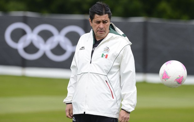 Luis Fernando Tena, técnico do México nas Olimpíadas (Foto: Reuters) Luis Fernando Tena, técnico do México nas Olimpíadas (Foto: Reuters)