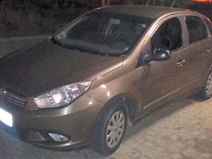 Carro havia sido roubado em Caruaru (Foto: Divulgação/Polícia Militar)