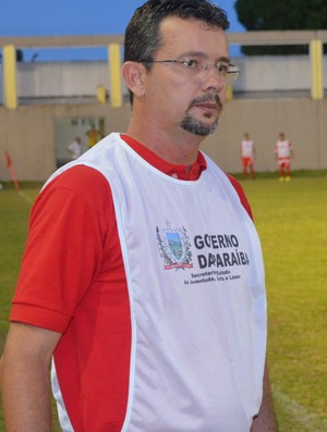 Tassiano Gadelha, técnico do Internacional de Teixeira (Foto: Lucas Barros / GloboEsporte.com/pb)