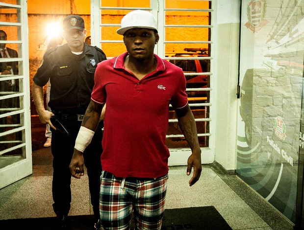 Jobson são caetano suposta agressão a esposa (Foto: Eduardo Anizelli / Folha Press) Jobson são caetano suposta agressão a esposa (Foto: Eduardo Anizelli / Folha Press)