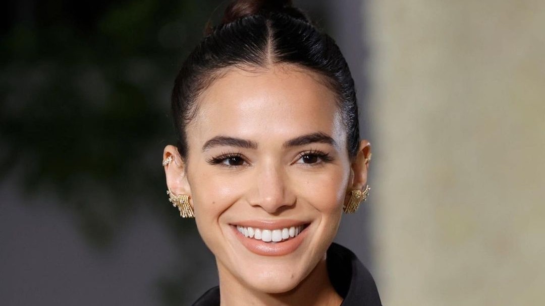 Rec M Casada Isabeli Fontana Posa De Lingerie Em Ensaio Sensual Celebridades Glamour