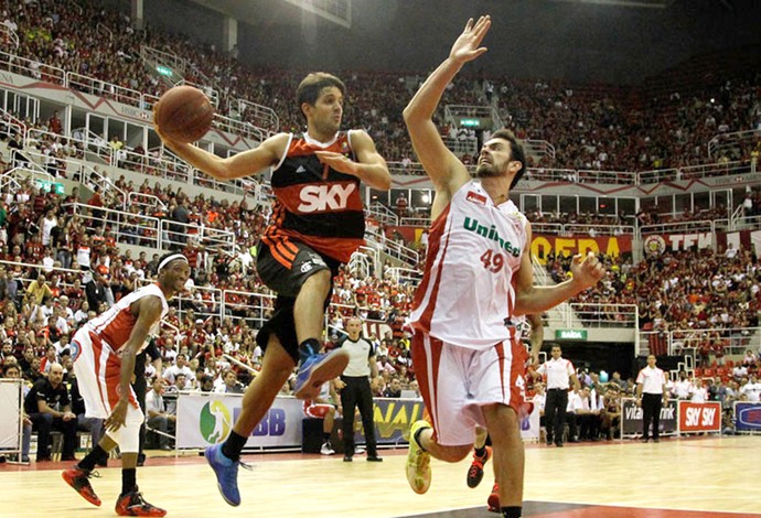 Flamengo x Paulistano final NBB basquete (Foto: Luiz Pires / LNB)