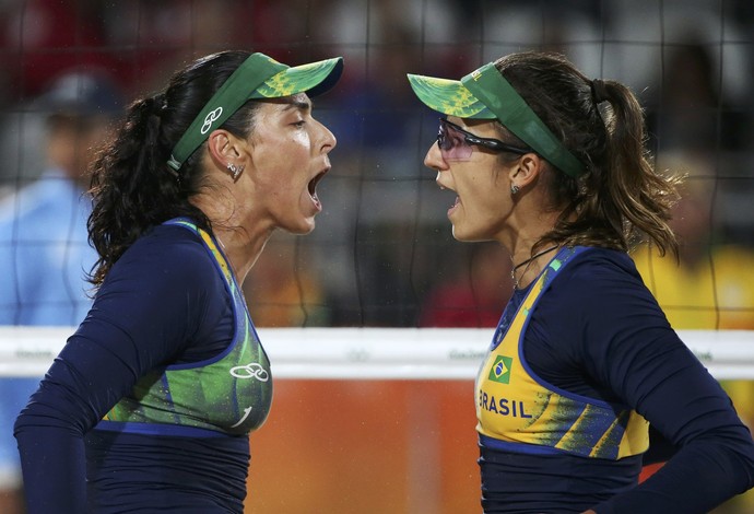 Agatha e Barbara x Birlova e Ukolova v?lei de praia (Foto: Reuters)