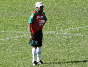 Givanildo Oliveira, técnico do América-MG (Foto: Leonardo Simonini/Globoesporte.com)