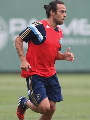 Dorival confirma punição a Valdivia por expulsão: 