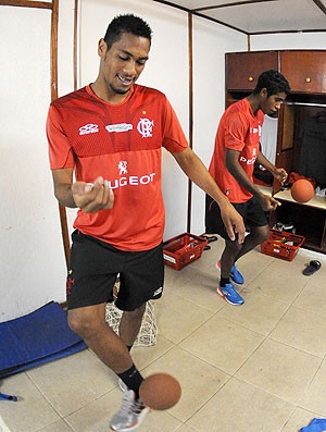 Hernane treino Flamengo (Foto: Alexandre Vidal / Fla Imagem)
