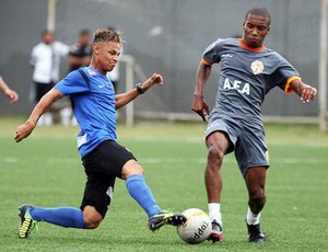 Neilton Santos Atibaia (Foto: Divulgação/Santos FC)