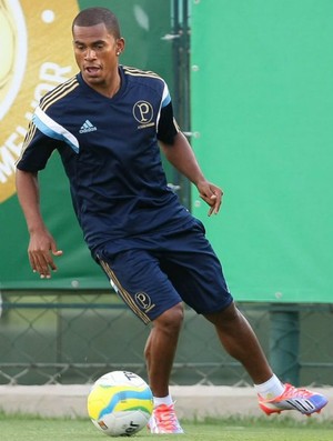 Pico, Aránguiz, Alex, Marquinhos e Mazinho disputam gol mais bonito