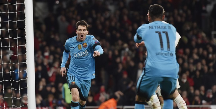 Messi e Neymar gol Arsenal x Barcelona (Foto: Reuters)