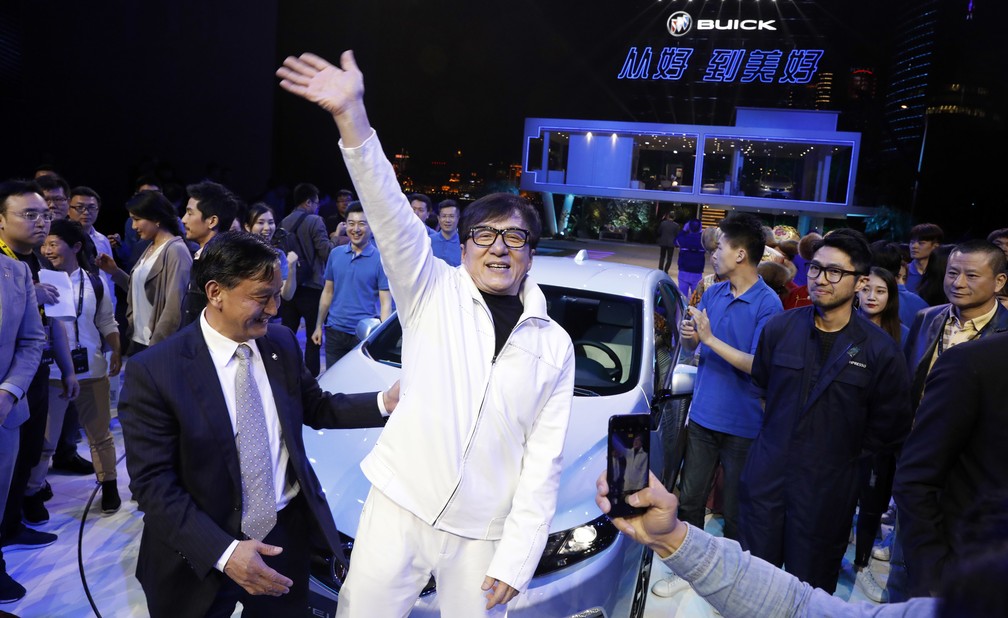 Ator Jackie Chan foi a estrela na apresentação da Buick (Foto: AP Photo/Ng Han Guan)