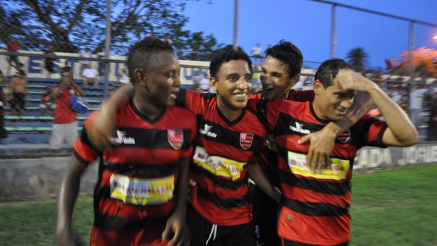 Jogadores do Flamengo-PI se sentem motivados com desempenho na capital (Foto: Renan Morais/GLOBOESPORTE.COM)