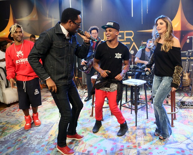Serial Funkers e Melaninca Carioca botam todos pra dançar no palco do programa (Foto: Isabella Pinheiro / TV Globo)