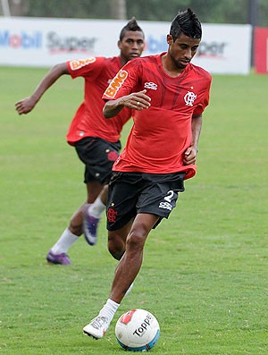 Leo moura treino Flamengo (Foto: Alexandre Vidal / Fla Imagem)