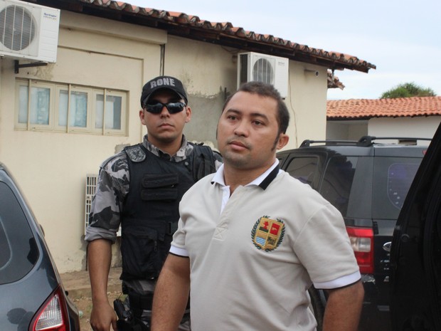 Polícia do Piauí prende suspeito de participar de quadrilha de roubo de cargas no Piauí (Foto: Ellyo Teixeira/ G1)