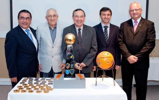 Dirigentes apresentam o Mundial de Clubes de Futsal (Foto: Fran Scherer/Divulgação)