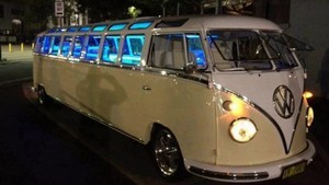 Empresa pega carros, corta, estica, e faz virar uma limusine; veja outros (Divulgação/Imperial Coach Builders)