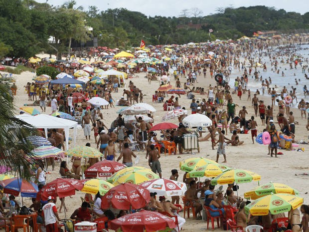 Veranistas aproveitando as férias na Ilha de Mosqueiro (Foto: Ray Nonato/Amazônia Hoje)