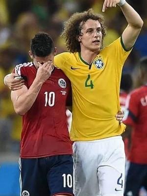 David Luiz manda mensagem para James Rodríguez (Foto: Reprodução)