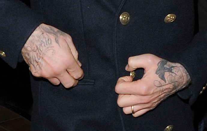 David Beckham na noite londrina tatuagens (Foto: Splash News)