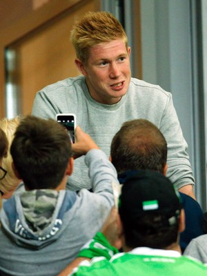 Mercado: novela De Bruyne e Pato no fim, e Guilherme com Eto'o na Turquia