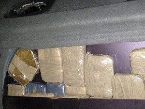 Polícia encontrou 19 kg de cocaína escondida em carro (Foto: Arquivo Pessoal)