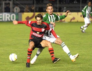 Sávio na partida do Flamengo (Foto: Ag. Lance!)