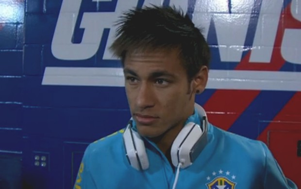 Neymar concede entrevista após empate em 1 a 1 entre Brasil e Colómbia (Foto: Reprodução SporTV)