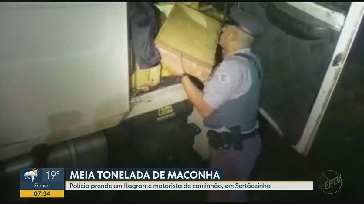 Caminhoneiro é preso mais de meia tonelada de maconha em