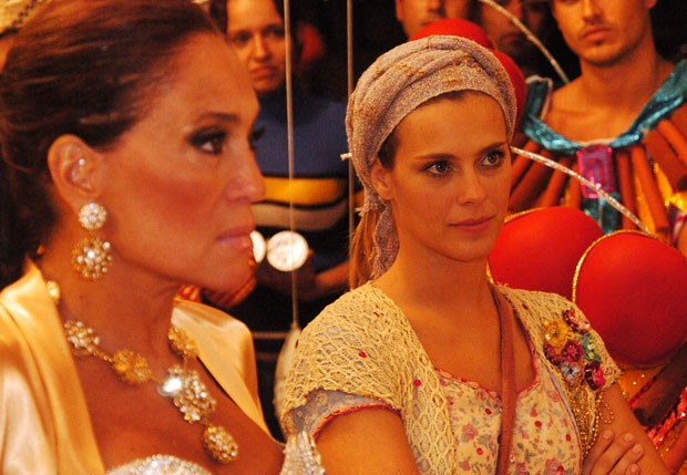 Susana Vieira e Carolina Dieckmann em cena da novela Senhora do Destino (2003) (Foto: Divulgação/TV Globo)