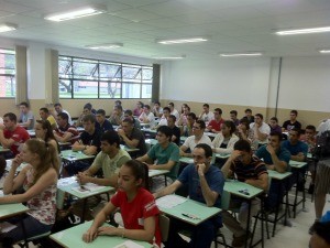 São 15.093 candidatos que fazem as provas em Curitiba e Palotina, no oeste do Paraná (Foto: Bibiana Dionísio G1 PR)