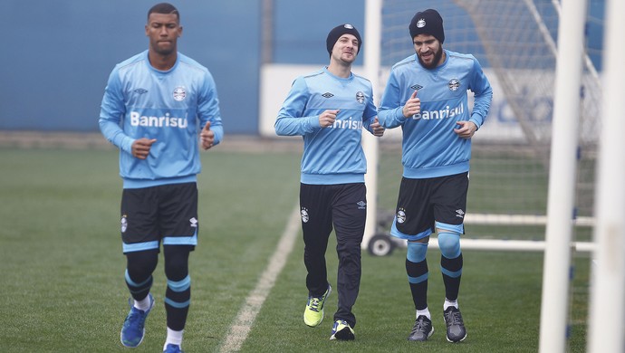 Walace, Marcelo Hermes, Marcelo Oliveira, Grêmio (Foto: Lucas Uebel/Grêmio/Divulgação) Walace, Marcelo Hermes, Marcelo Oliveira, Grêmio (Foto: Lucas Uebel/Grêmio/Divulgação)