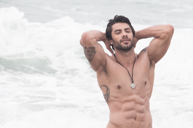 EGO Renan Oliveira Do BBB16 Posa De Sunga Veja Fotos Sensuais