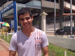 Ítalo Thiago, 20 anos, Rio Branco, ainda ia escolher o curso (Foto: Rayssa Natani/ G1)
