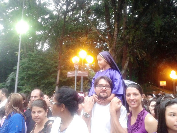 Famílias participam da celebração em Florianópolis (Foto: Géssica Valentini/G1)