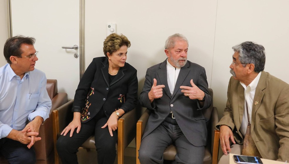 A ex-presidente Dilma Rousseff visitou Lula no hospital onde Marisa Letícia está internada (Foto: Ricardo Stuckert)