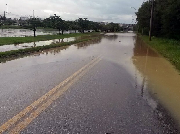 G1 - Chuva Forte Causa Alagamentos Em Sorocaba E Faz Rio Transbordar ...