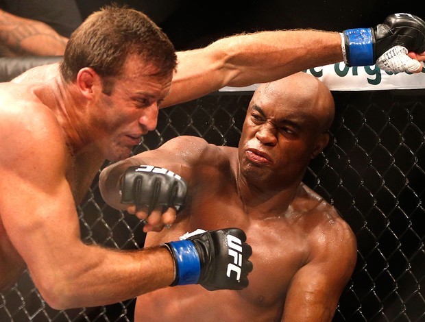Anderson Silva vitória UFC Rio III Bonnar (Foto: AP)