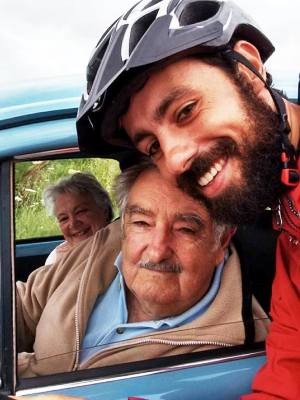 Carlos Eduardo tirou selfie com presidente uruguaio (Foto: Carlos Eduardo/Arquivo Pessoal)