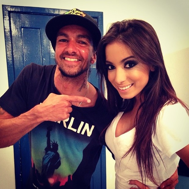 Armandinho e Anitta em bastidores de show em Ponta Grossa, no Paraná (Foto: Instagram/ Reprodução)