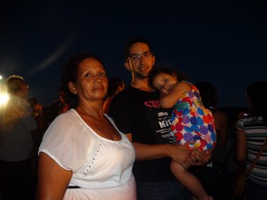 Bernadete Vieira da Silva trouxe a família para a Paixão de Cristo de Nova Jerusalém 2015 (Foto: Jael Soares/ G1)