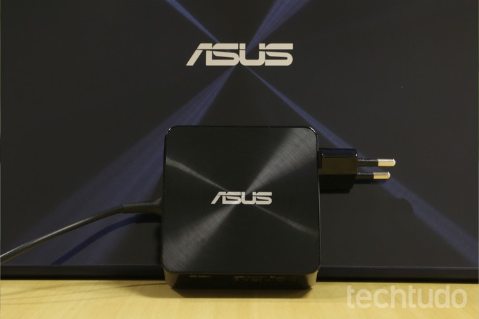 ASUS ZenBook UX301 (Foto: Lucas Mendes/TechTudo) ASUS ZenBook UX301 (Foto: Lucas Mendes/TechTudo)